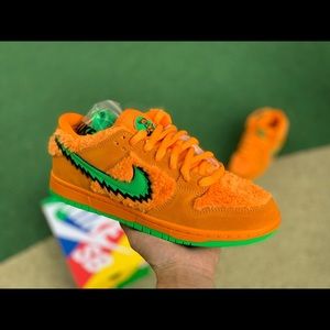 Nike SB Dunk Low x Grateful Dead “Bear Orange”